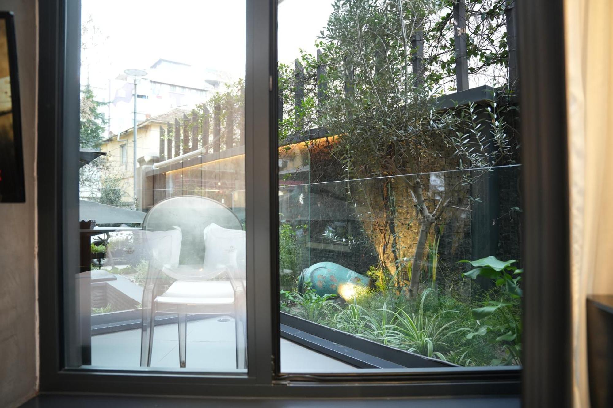 La Suite Boutique Hotel Tirana Exterior foto