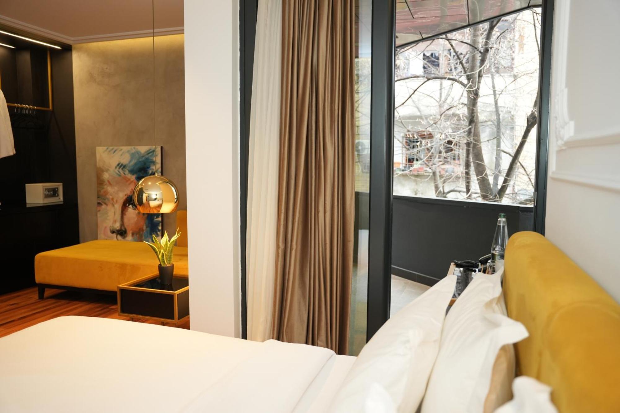 La Suite Boutique Hotel Tirana Exterior foto